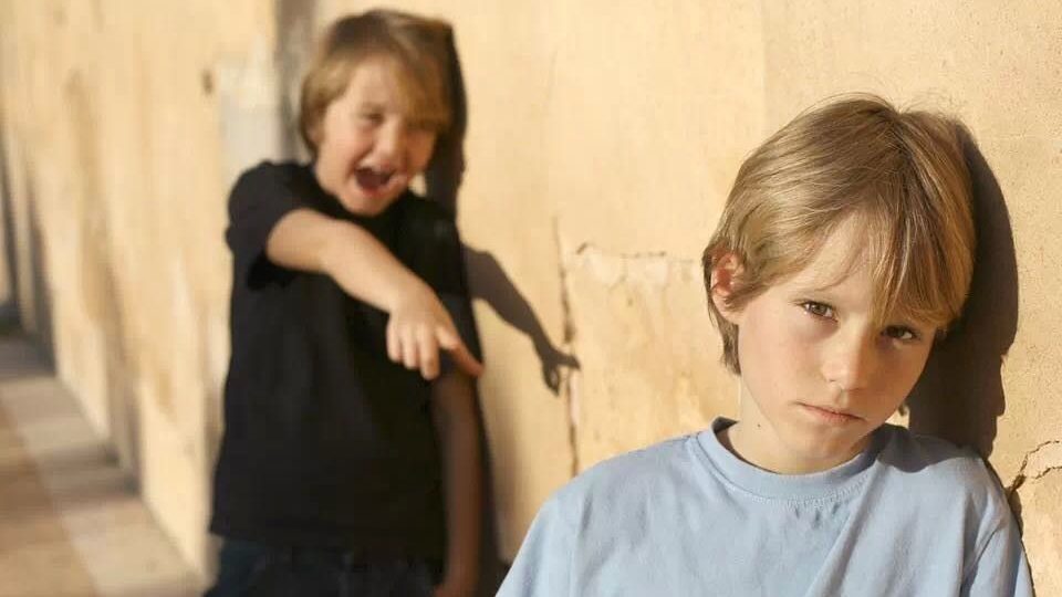 Kids WT 2 Jungs Mobbing